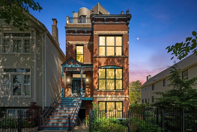 Building Photo - 2633 N Magnolia Ave