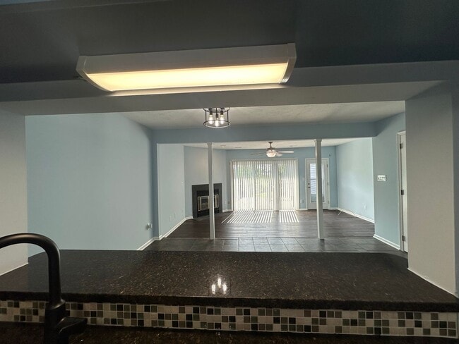Building Photo - 105 Scotts Point