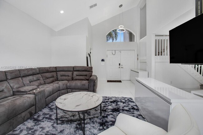 Building Photo - 3432 SW 49th St