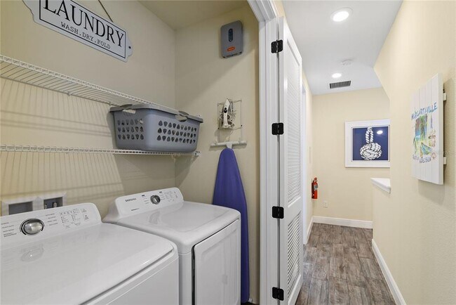 Building Photo - 8040 Lost Shaker Ln