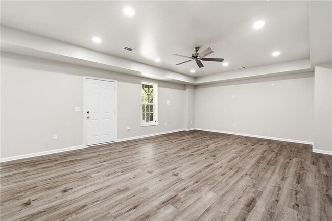 Building Photo - 208 Setters Ridge