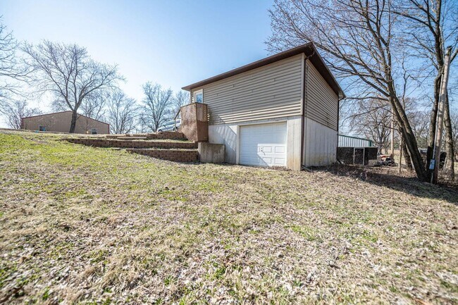 Building Photo - 3 Bed 2 Bath South Columbia