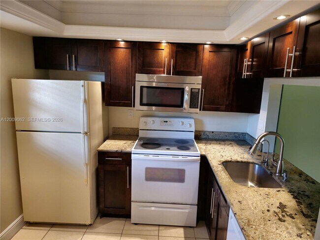 Building Photo - 9460 Tangerine Pl