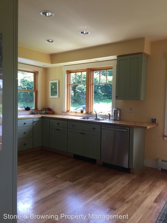 Building Photo - 201 Taylor Rd