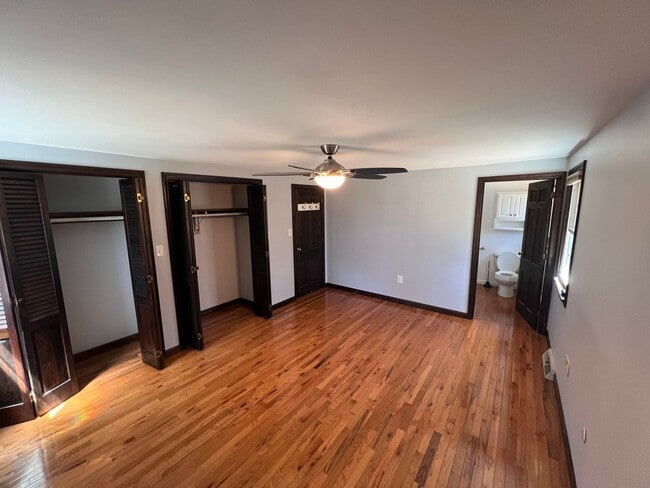 Building Photo - Check out this 3 bedroom 3 bath home for lease