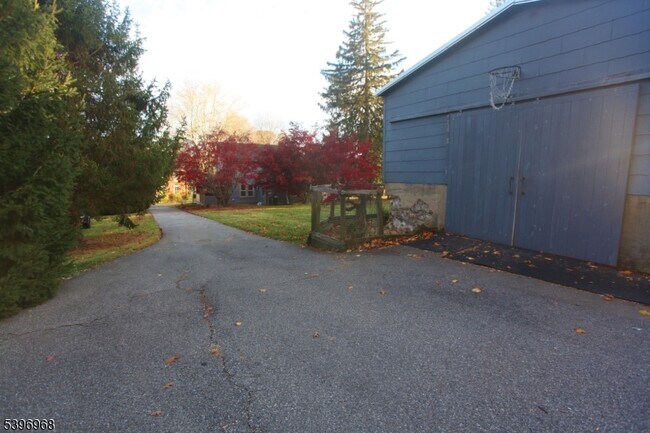 Building Photo - 18 Little Philadelphia Rd