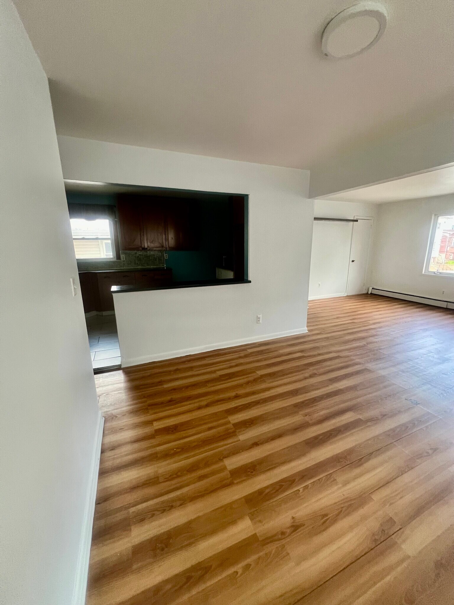 Building Photo - 8431 Columbia Ave