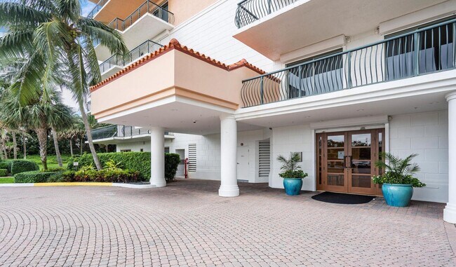 Building Photo - 5150 N Ocean Dr