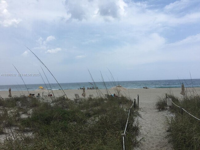 Building Photo - 2560 S Ocean Blvd