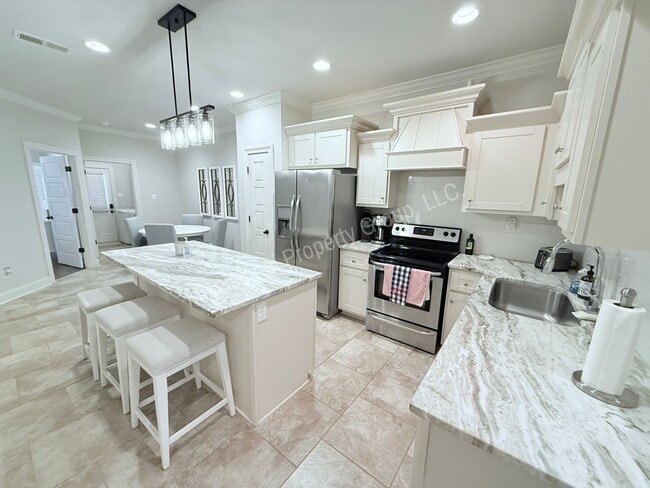Building Photo - 3BR/3.5BA For Rent