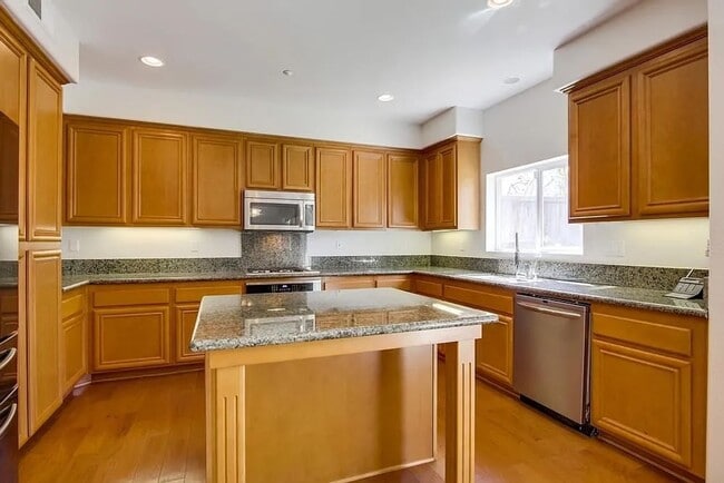 Building Photo - Wonderful 4 BR, 3 car w/ pool for rent in Alpine, CA