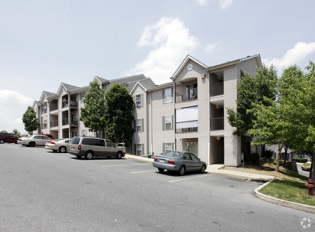 Building Photo - Chestnut Pointe