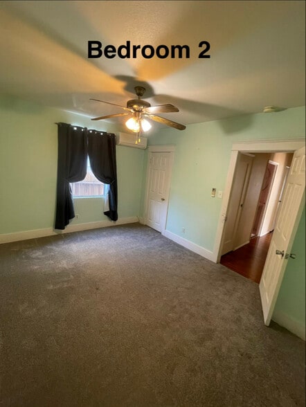 Building Photo - 515 S Indiana St