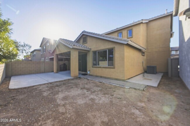 Building Photo - 5643 E Alder Ave