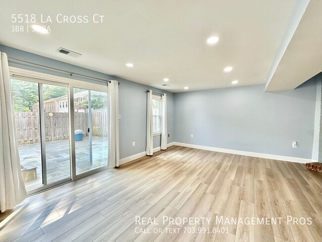 Building Photo - 5518 La Cross Ct