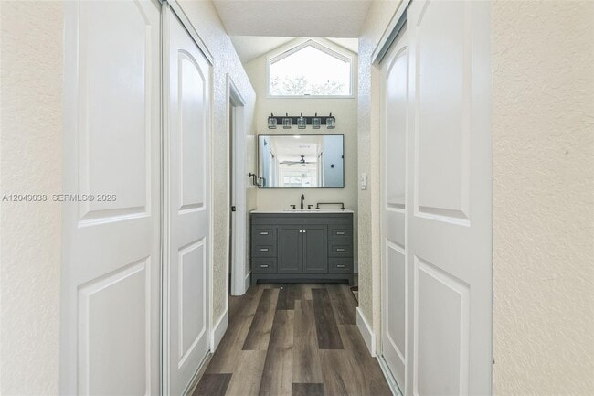 Building Photo - 1866 Delki St NW