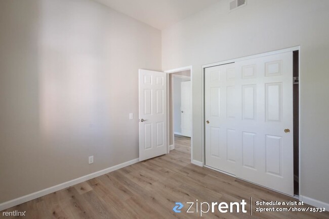 Building Photo - 2 br, 2 bath Condo - 11945 Tivoli Park Row...