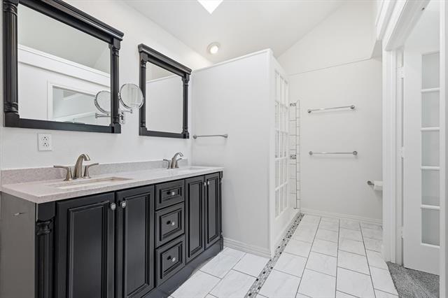 Building Photo - 616 Meadowbrook St