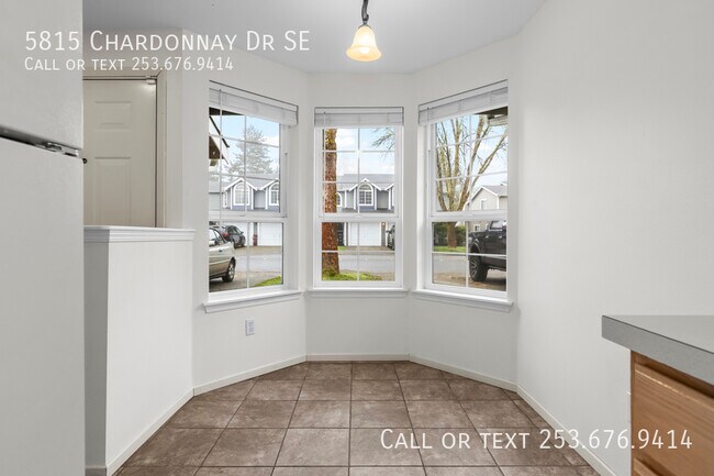 Building Photo - 5815 Chardonnay Dr SE