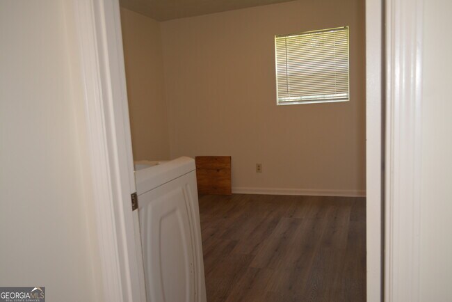 Building Photo - 354 Roy Huie Rd