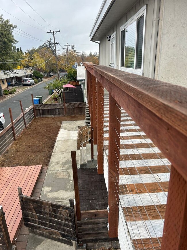 Primary Photo - Spacious 2 bedroom 1 bathroom in the beaut...