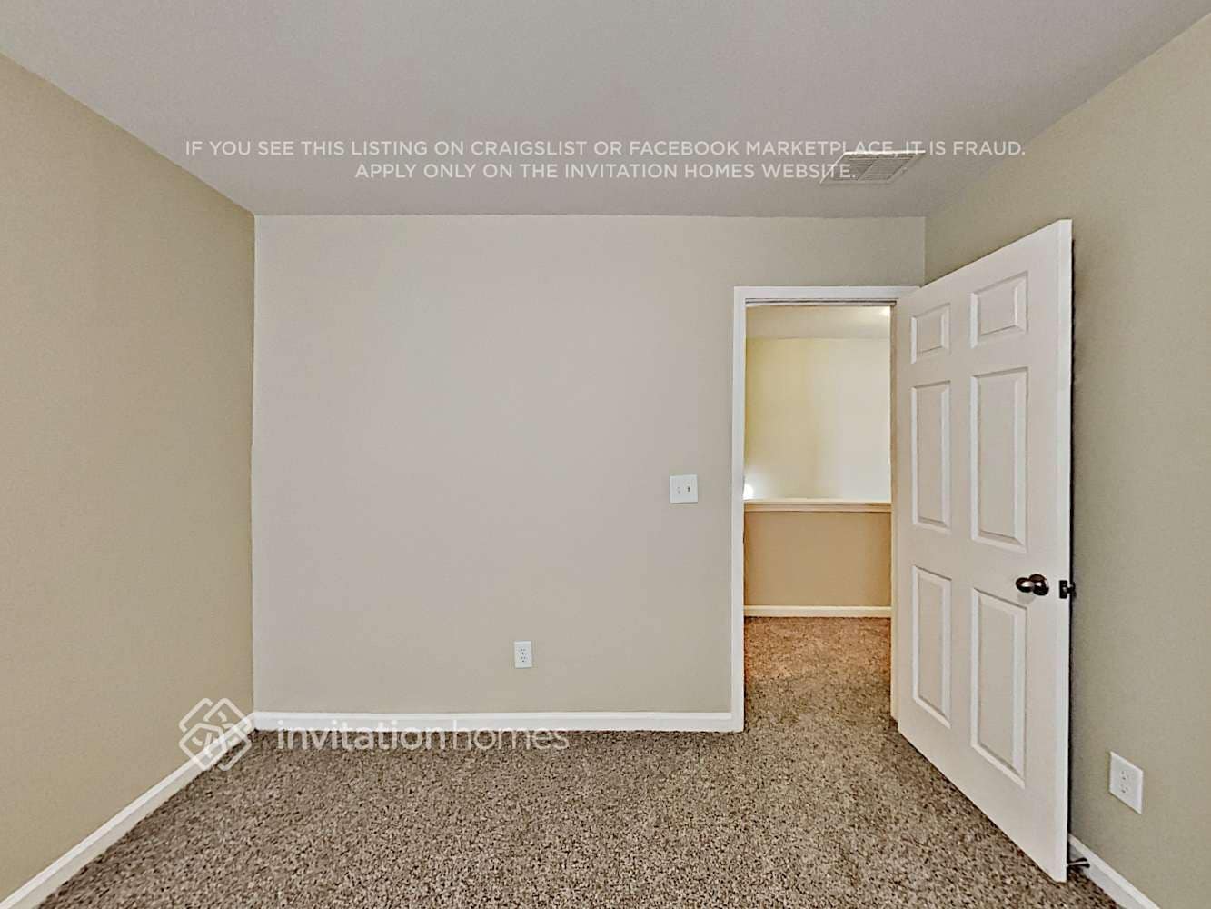 Building Photo - 2880 Mayfair Dr