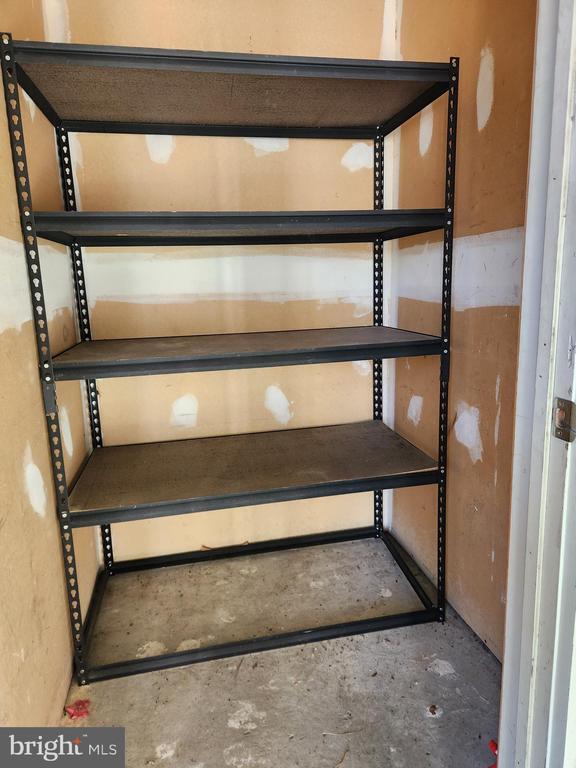 Building Photo - 5 Summit Ct