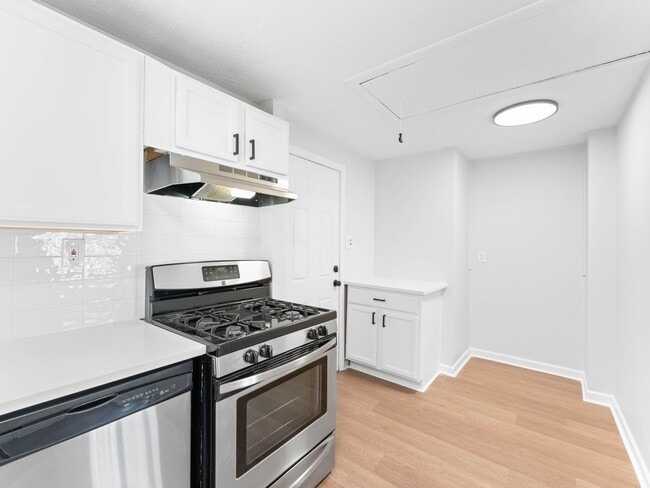 Building Photo - Charming 3-Bedroom Home with Full Basement & Backyard in Lumberton Township