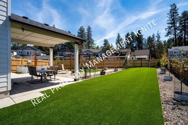 Building Photo - 20452 SE Senden Ln