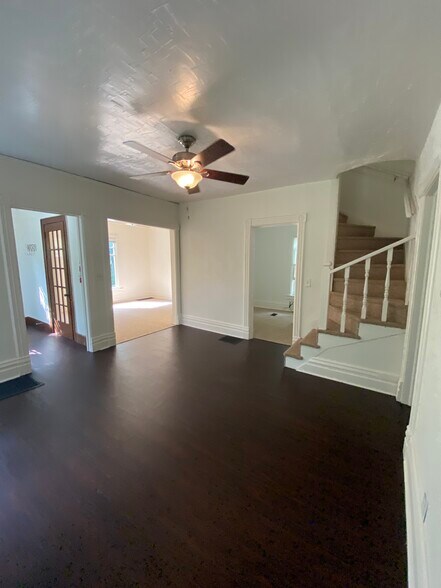 Living Room - 952 Grant St