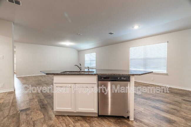 Building Photo - 22142 Pivot Point