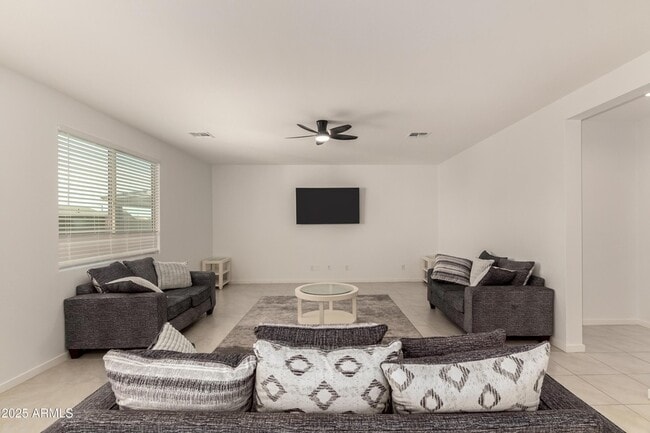 Building Photo - 17995 W Hilton Ave