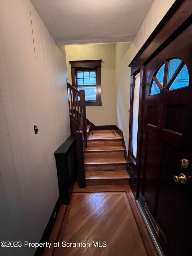 Building Photo - 1616 Electric St