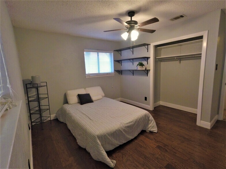 Bedroom 1 - 10623 Golden Quail Dr