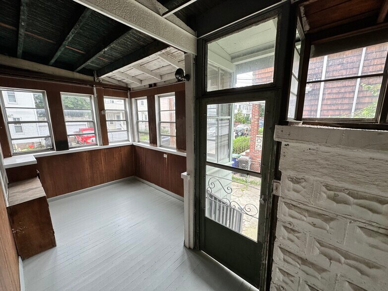 Building Photo - 69 Conwell Ave