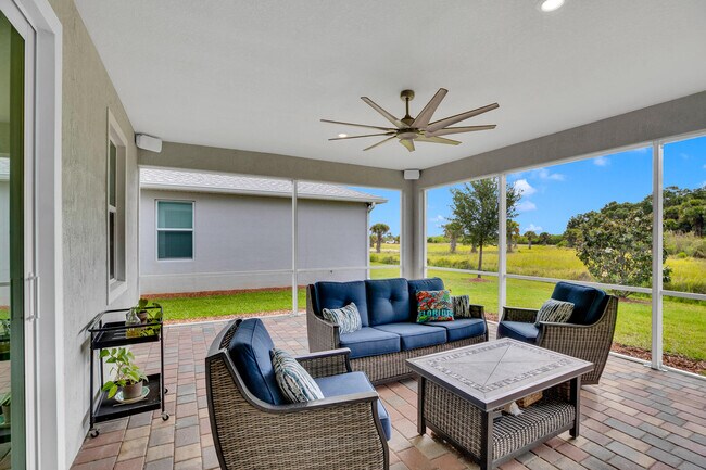 Building Photo - 10281 SW Captiva Dr