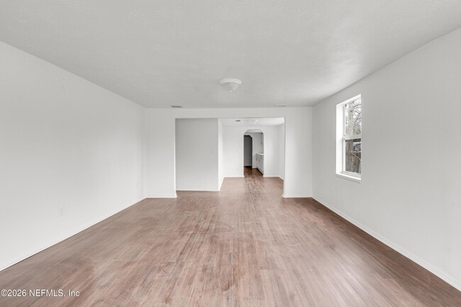 Building Photo - 3035 Lucoma Dr