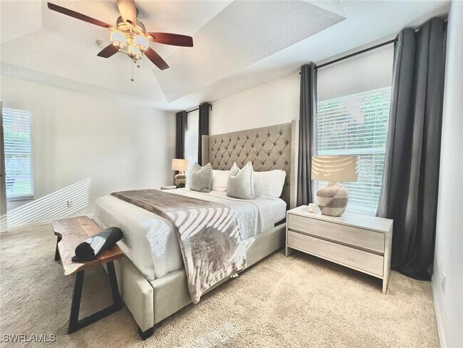 Building Photo - 220 18th Ave NW