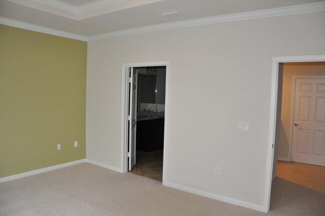 Building Photo - Lovely Townhouse in Vizcaya