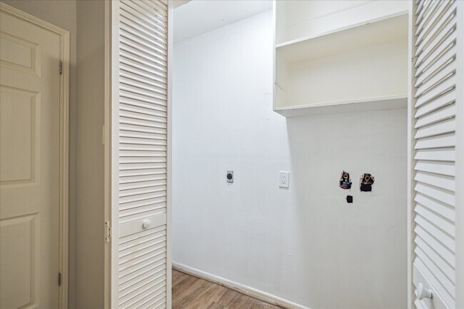 Building Photo - 13603 Woodchester Dr