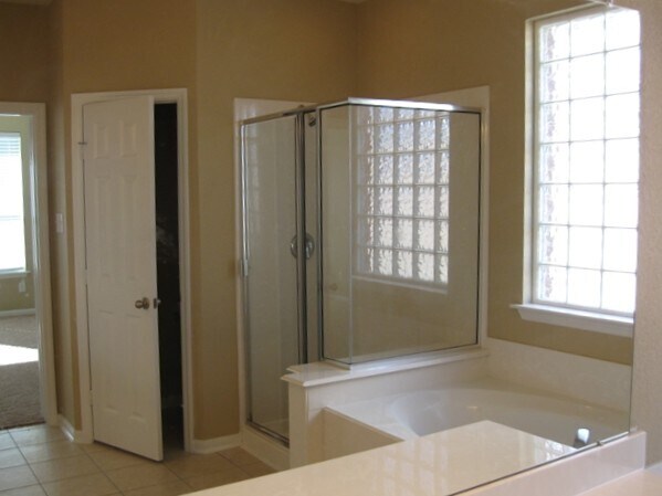 Building Photo - 1402 Chandler Cove