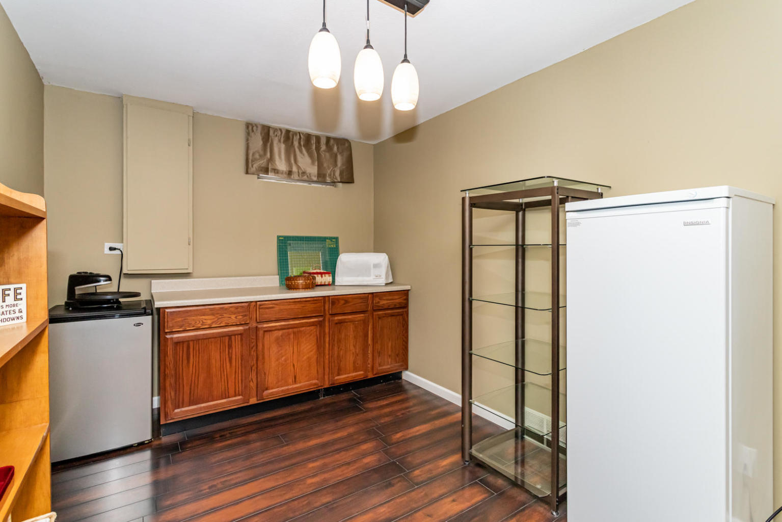 Finished lower level - 5428 Norris St