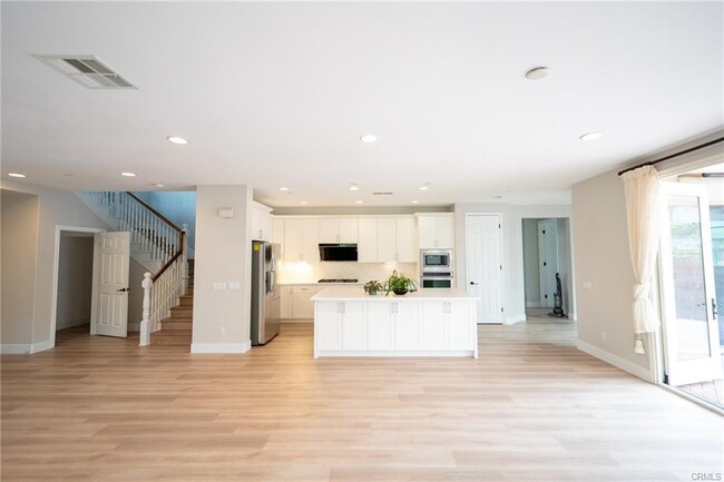 Building Photo - 137 Coyote Brush