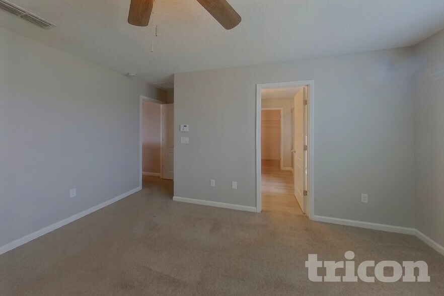 Building Photo - 9762 Lemon Grass Ln