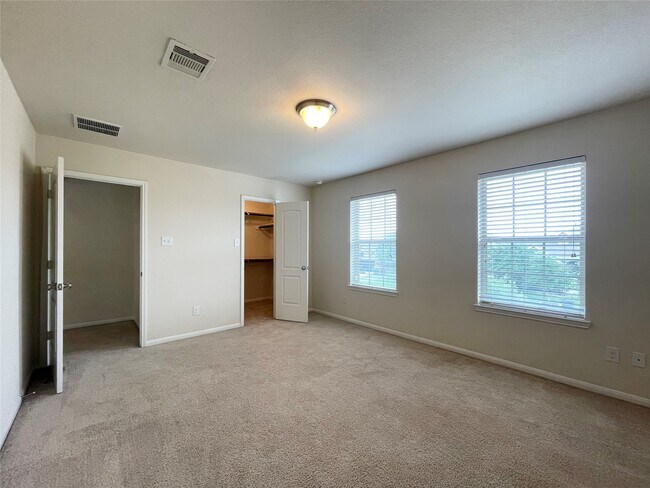 Building Photo - 3010 Overbrook Meadow Ln