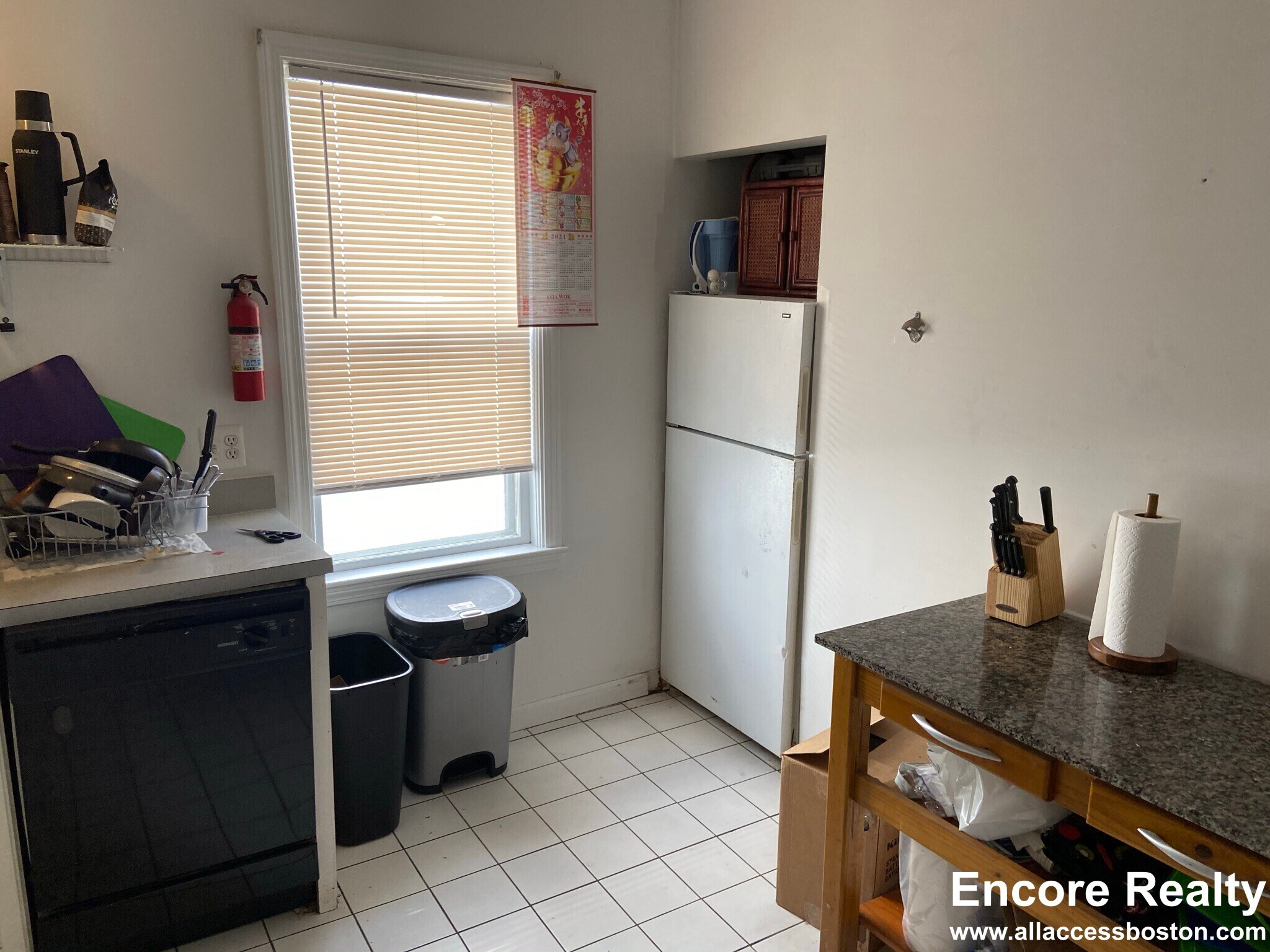 Building Photo - 26 Haskell St