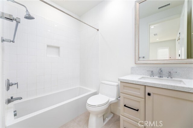 Building Photo - 112 Locanda