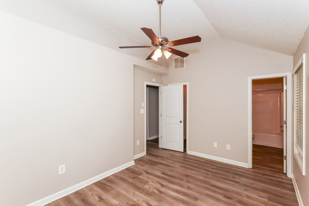 Building Photo - 4925 Brookwood Pl