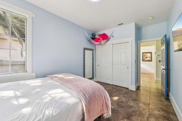 Building Photo - 2483 Cherry Hills Dr