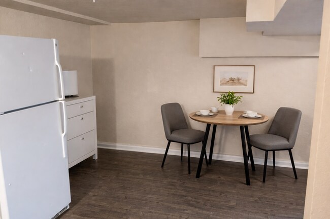 Building Photo - 1157 Akron St